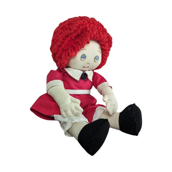 Vintage Little Orphan Annie Plush Doll: 17 Inch Collectible Rag Doll - Picture 4 of 7